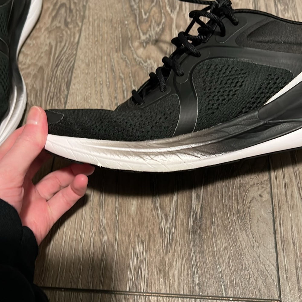 Lululemon Blissful Running Shoe size 11 - Picture 15 of 16